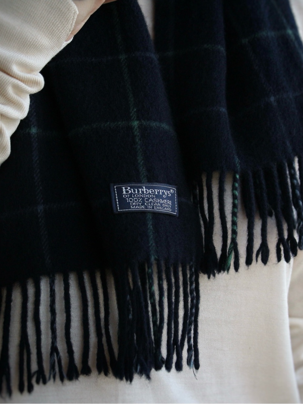 Pre-1999 Burberrys Cashmere Window Pane Muffler Scarf - Picture 6 of 6